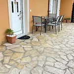 Billy\'S Apartment